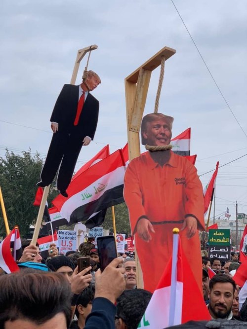 fuckyeahmarxismleninism: Baghdad, Iraq: Inspiring photos from today’s massive demonstration ag