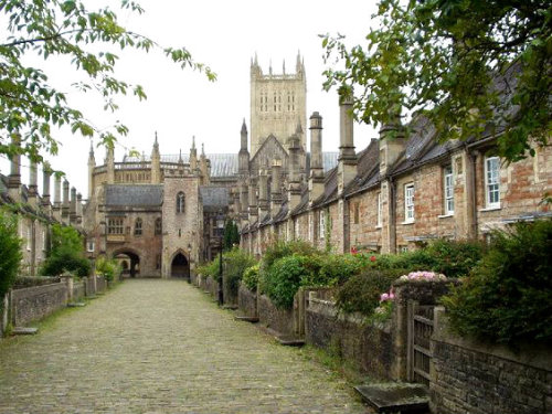 english-idylls:Vicars’ Close, Wells, Somerset. Constructed from 1348 to 1430 and thought to be the o