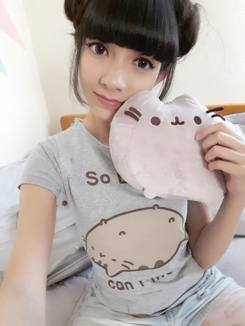 Today’s Pusheen photoshoot ( ´∀｀)☆