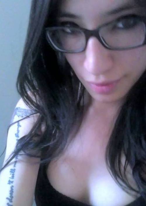 XXX tfemme:  That sexy nerd.  Bella photo