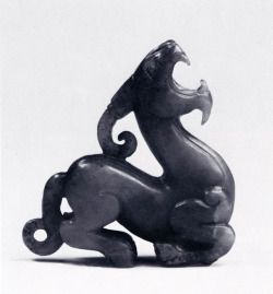 the-met-art: 戰國至西漢玉神獸|Fantastic Animal with Horn via Asian ArtMedium: Jade (nephrite)Gift of Ernest Erickson Foundation, 1985 Metropolitan Museum of Art, New York, NY http://www.metmuseum.org/art/collection/search/45171 