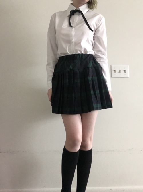llittle-lluna:  Ready to slay some hearts as the cutest school girl   18+ Only…Do not remove caption or post to other sites 