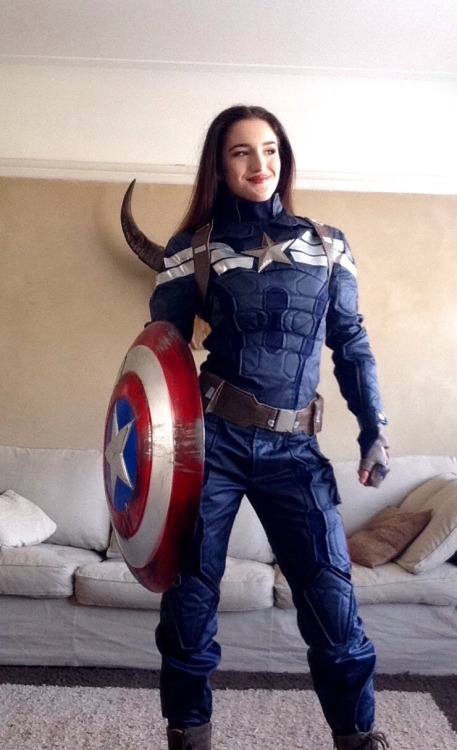 daftloki: Captain Peggy Carter aka the hero we really deserve. I’ll be at Edinburgh Comic Con this w