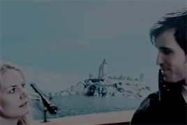 killians-jello:CAPTAIN SWAN + castles/towers