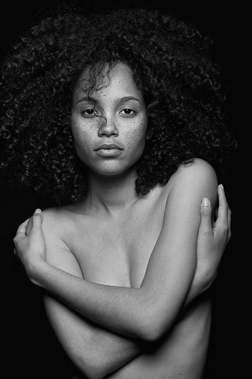 the-luscious-curlbombs:  Check us out for the dopest curls: http://the-luscious-curlbombs.tumblr.com