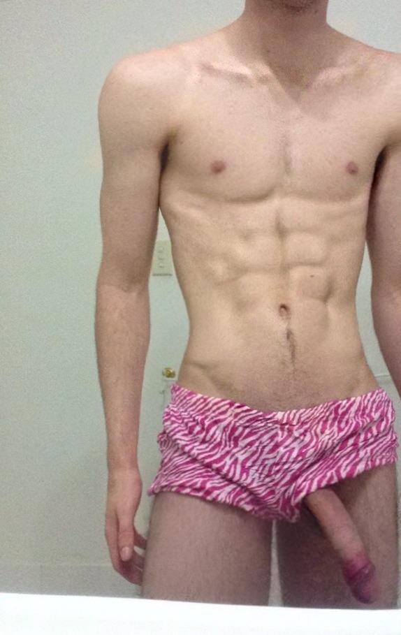 onlineexposer:Dillon is the hottest *_*http://dillonj94.tumblr.com/