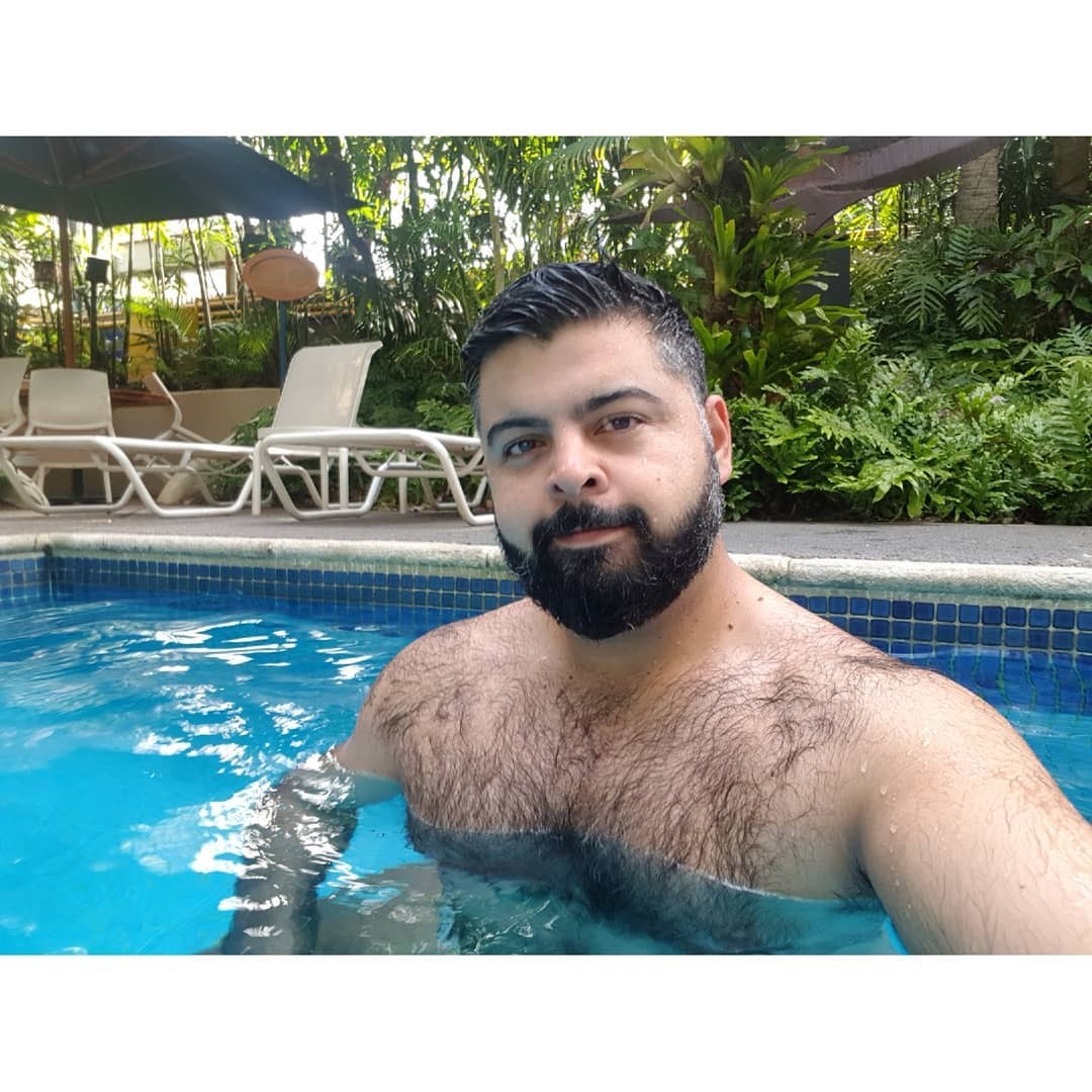 bear-hairy:  bear-hairy:  Déjanos tu comentario 🐻 . Rebloguea y comparte el contenido
