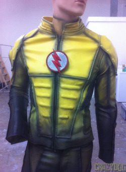 ai-gideon:  Custome made CW Reverse Flash outfit made by CrazyDog500 here