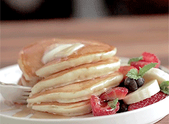 kurtcobangs:  light &amp; fluffy pancakes 