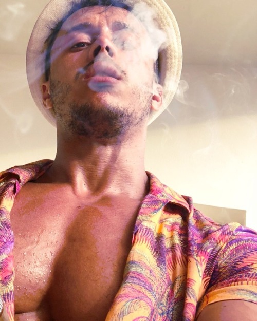 twofishworld: diegorbarros: Catfishing is growing on the internet and I have been getting loads of r