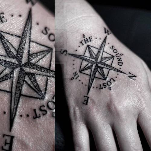 cutelittletattoos: Compass tattoo on the right hand. Tattoo artist: Zachary Peacock