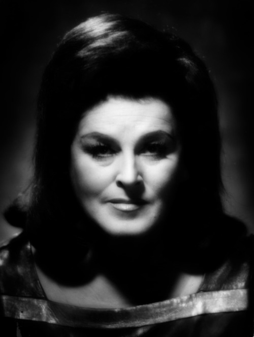 Birgit Nilsson in Tristan und Isolde, Bayreuth, 1966Photo: © Siegfried Lauterwasser (German; 1913–20