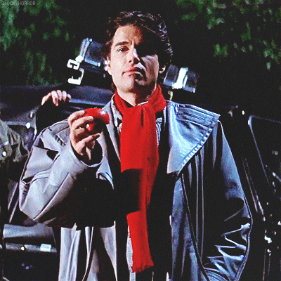 shockyhorror: It was Fright Night (1985) actor Chris Sarandon’s idea to have Jerry eating frui