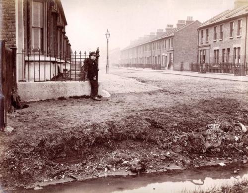  An open sewer at the bottom of Grange Road, then a poor London slum c.a 1888