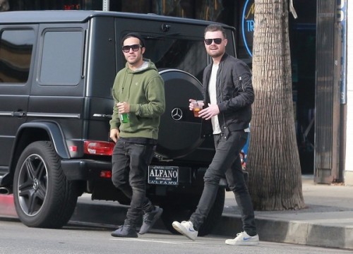 petewentzdaily: Pete Wentz Lunches In Studio City / January 9, 2017 /