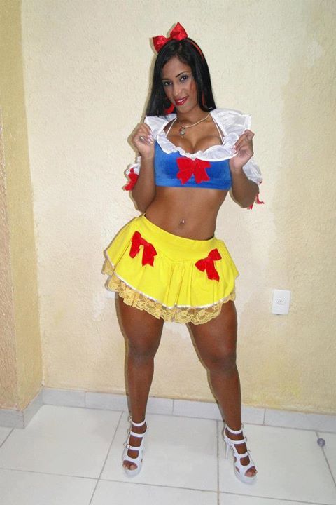 122393420:  Pryscila Silva  