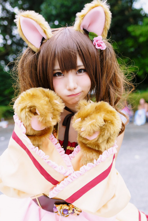 namiyorirobinha:  えなこ ‏@enako_cos  20160918　22：41 シシル(幻獣契約クリプトラクト)のお写真！  スカートの広がりがお気に入りなのです