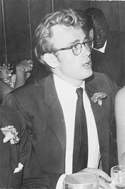 wongkarwaii-deactivated20201121:  Candids of James Dean. circa 1950s 