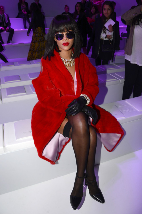 badgalfaashion:  http://instagram.com/_badgyal_