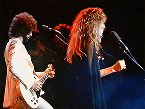 stevie-nicks-daily:  June 18, 1977: Fleetwood Mac goes to No.1 on the US singles chart with ‘Dreams’