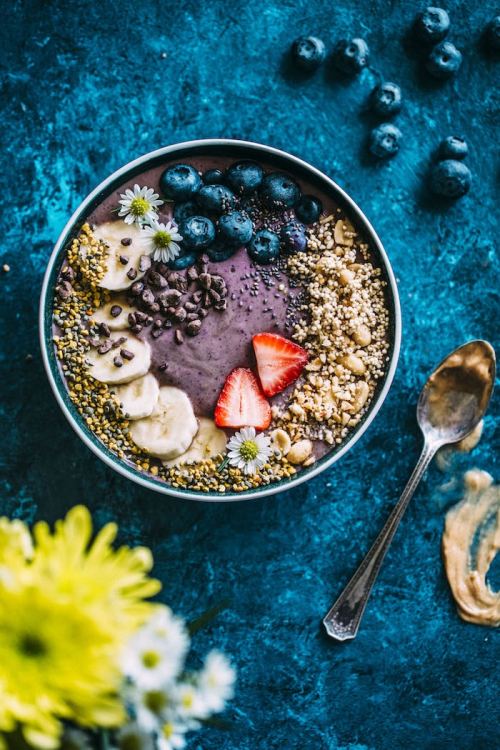 Peanut Butter Quinoa Acai Bowl