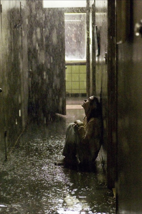 una-lady-italiana:  Jennifer Connelly - Dark water (2005) - directed by Walter Salles 
