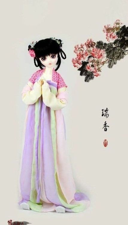 Chinese Dolls Series 1/? Dolls dressed in Tang Dynasty-style hanfu (han chinese clothing) via 徐