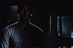 tylerhoechlines:6 gifs of Sterek per episode - 2x02 Shape Shifted