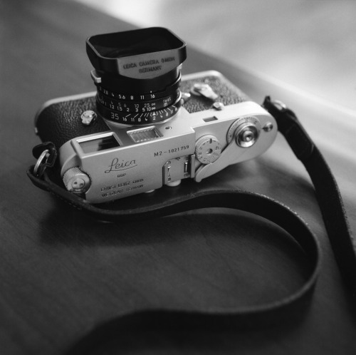 chandelierskies:   	Leica M2 by Hiroyuki Okamoto    	Via Flickr: 	My first leica.   Leica M2 & Summicron 35mm F2 IV pre-ASPH  taken with Rolleiflex 3.5F, Ilford Delta 400 Pro developed in Ilford Ilfotec DD-X 1:4 20C 8mins  