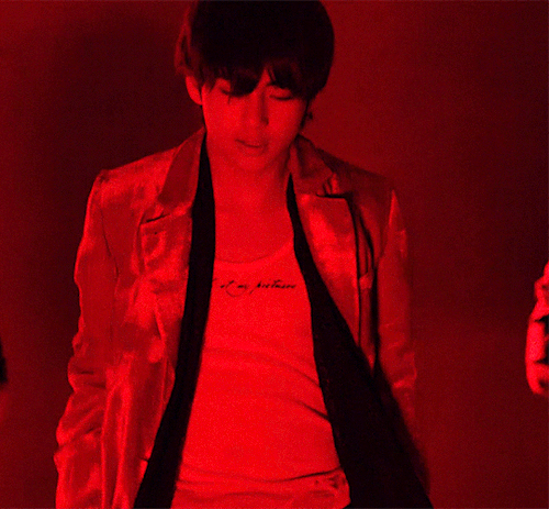 dianaofthemyscira:KIM TAEHYUNG; BTSSingularity; Love Yourself 轉 Tear (2018)
