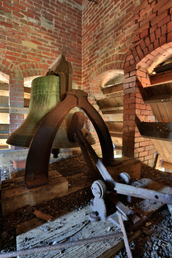 ianference:Constructed between 1873 and 1876, the Clocktower portion of the Kirkbride building at Worcester State Hospital was among the first pieces completed.  In this structure, there was no doubt where power resided - the clock tower was a looming