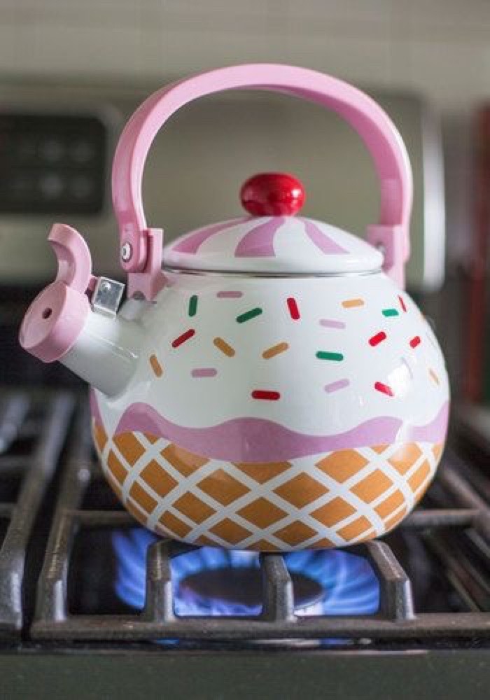 daddys-motherfucking-princess:  Adorable ModCloth teapot 