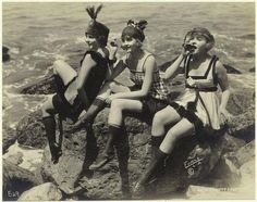 1940s:  #squadgoals