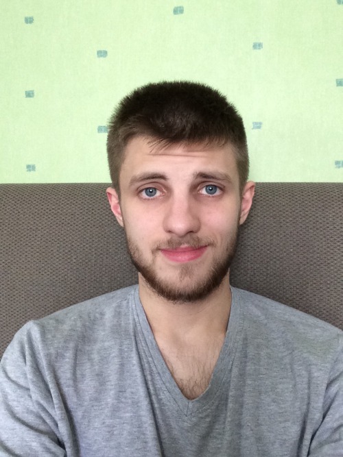 ambipomme-de-terre:  This is such a shitty photo, but I’m having the (pretty short, patchy, vile) beard trimmed/styled tomorrow and I honestly have no idea about length or style or anything. Has anyone got any tips as to what I should/need to have done?