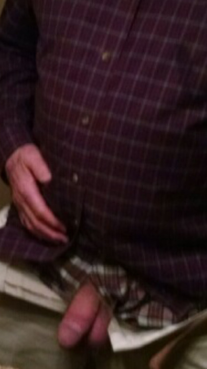 voyager4u:Dad showing it off last night. Before bed time.