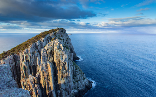 Cape Hauy, Tasman Peninsula Facebook || Instagram || Website
