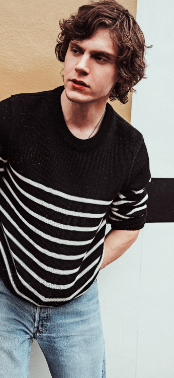 evan peters ; simple lockscreenslike/reblog | @spearbinsung