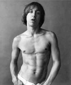 soundsof71:  Iggy Pop from GQ, April 1971,