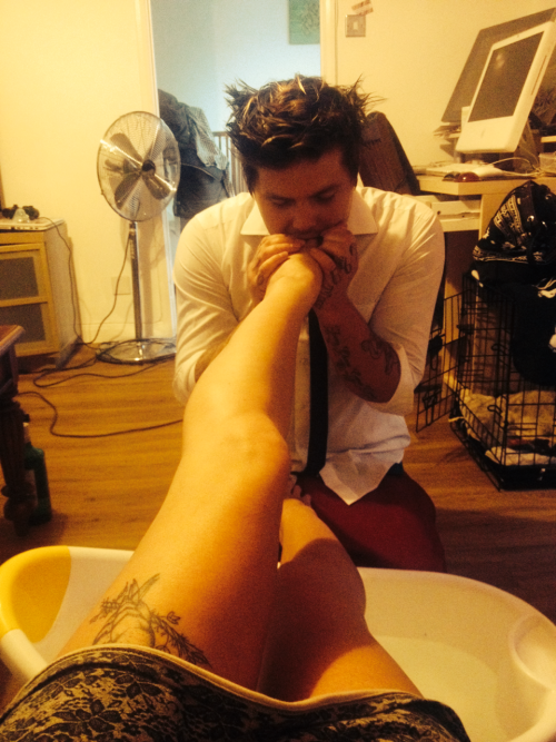 bunny-tickles: shevalone: Giving her feet some cheeky kisses whilst pampering them ;) follow her the