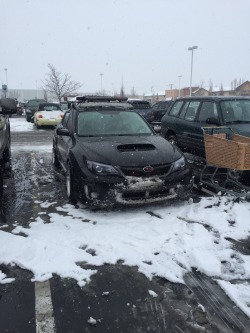 thatsubiegirl:  You know what annoys the fuck outta me, when people put there carts next to my car because they are too lazy to fucking return them.