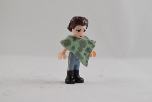 Custom LEGO Friends - Princess Leia (Endor)