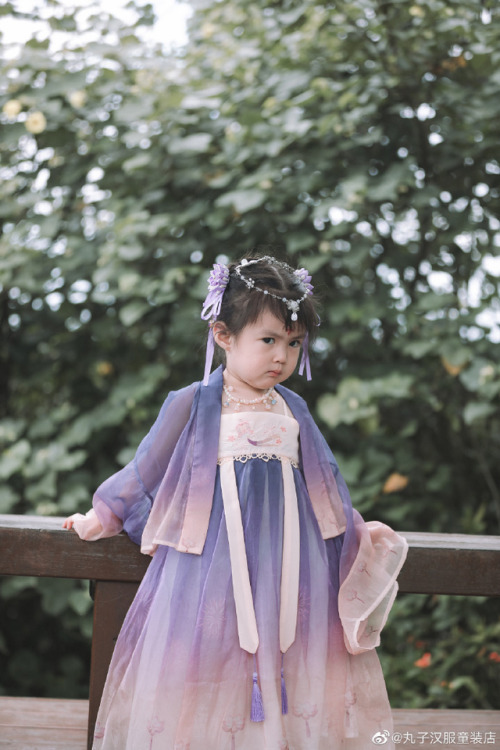 hanfugallery: Chinese hanfu for babies by 丸子汉服童装店