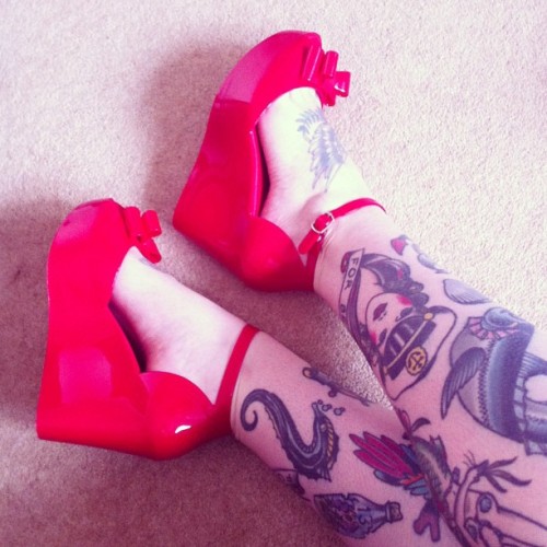 foolsgoldd:  instagram: emweeriot