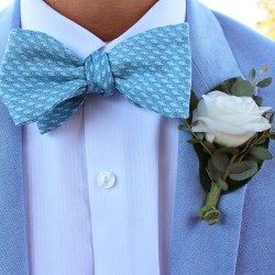 belleoftheball45:  Guys in bow ties 😍🐳