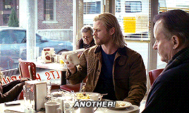 biphobicerasurer: marvelgifs: Thor (2011) // Deleted Scene  WHY DID THEY DELETE THIS