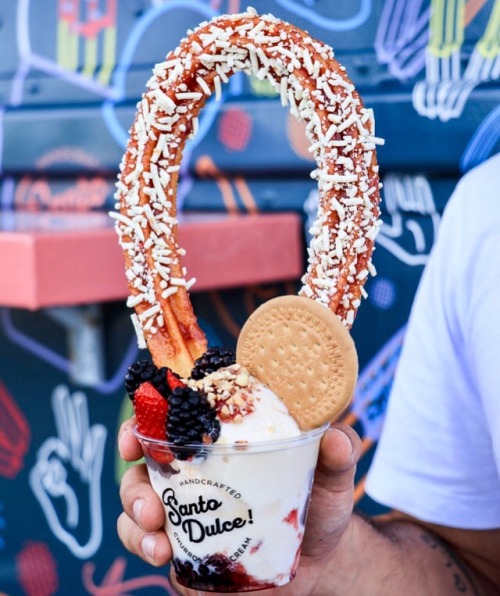 Santo Dulce! Handcrafted Churros & Ice Cream  Miami, FL  Credits Find the best foodie spots! #fo