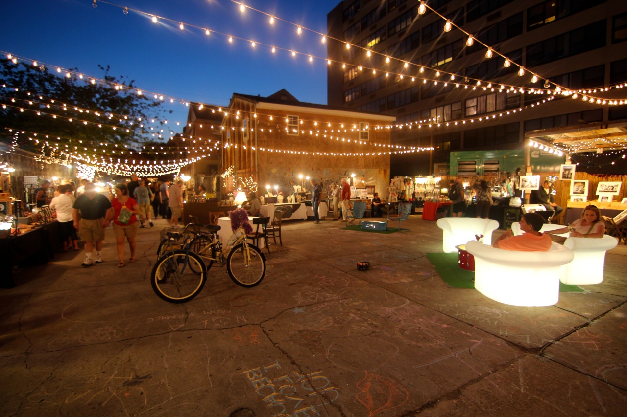 365-documentaries:  An amazing open air art market in New Orleans! 