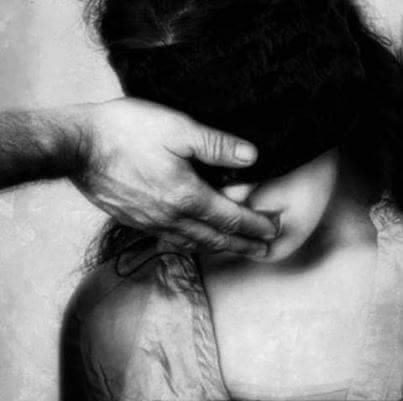 raphaelvodnikbellantonio:  Amami per ciò che vedi ad occhi chiusi o per quello che