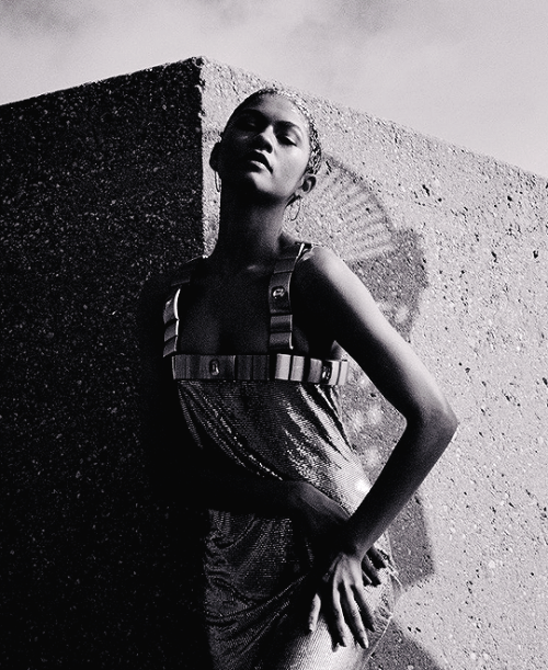 zen-coleman:ZENDAYAfor W MAGAZINEPhotography by Jack Davison  