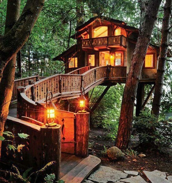 its-a-fab-world:  The Adult Tree House 